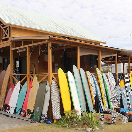 Tropical Surf House Okinawa Hotel Onna Buitenkant foto