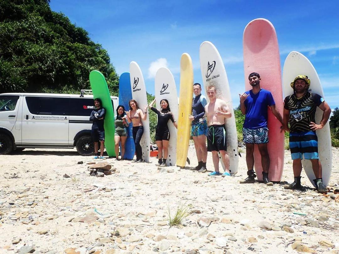 Tropical Surf House Okinawa Hotel Onna Buitenkant foto