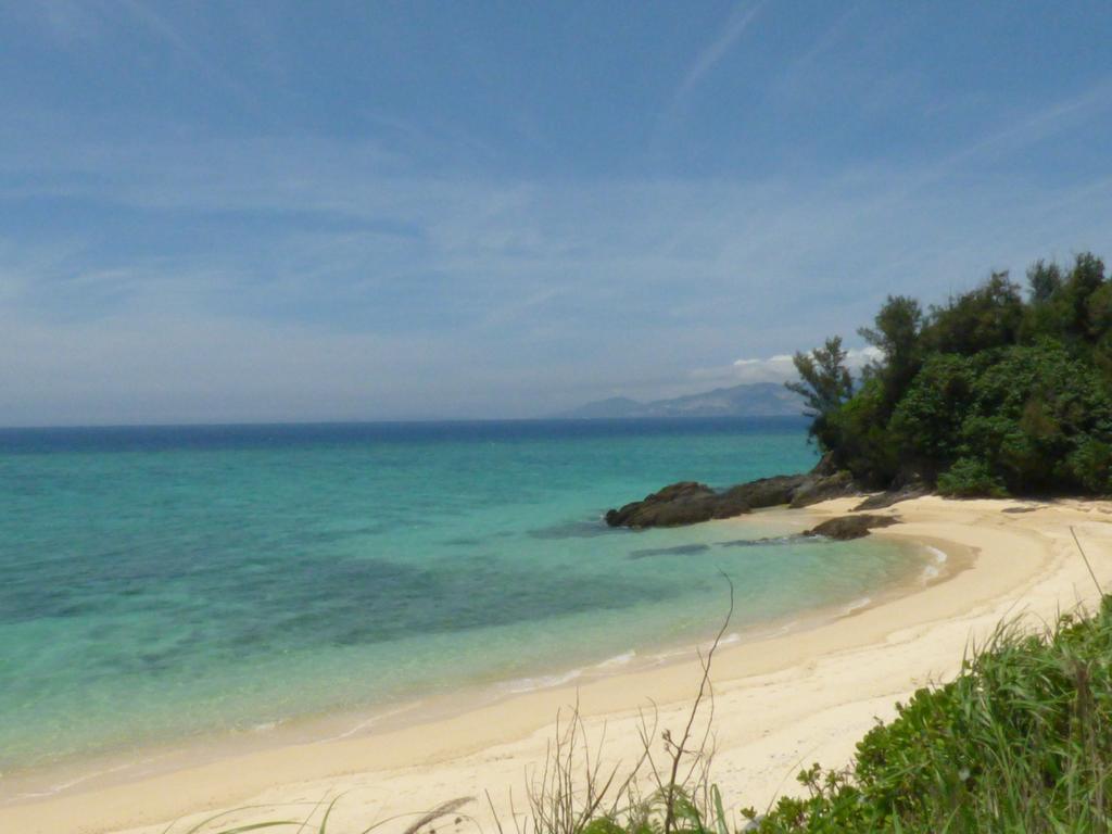 Tropical Surf House Okinawa Hotel Onna Buitenkant foto