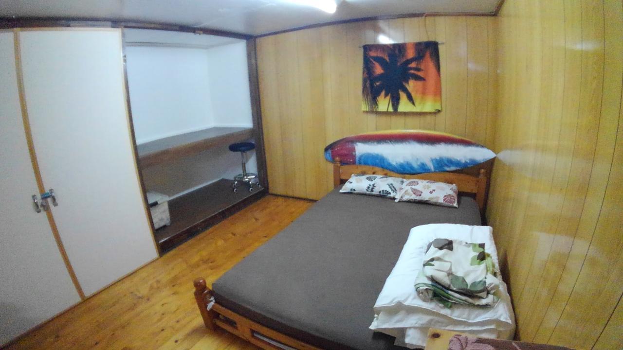 Tropical Surf House Okinawa Hotel Onna Buitenkant foto