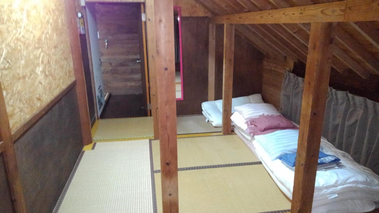 Tropical Surf House Okinawa Hotel Onna Buitenkant foto