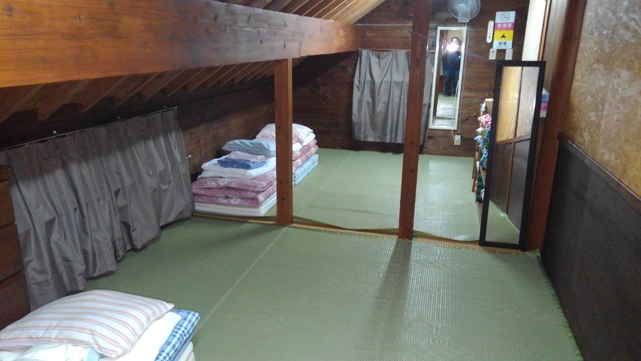 Tropical Surf House Okinawa Hotel Onna Buitenkant foto